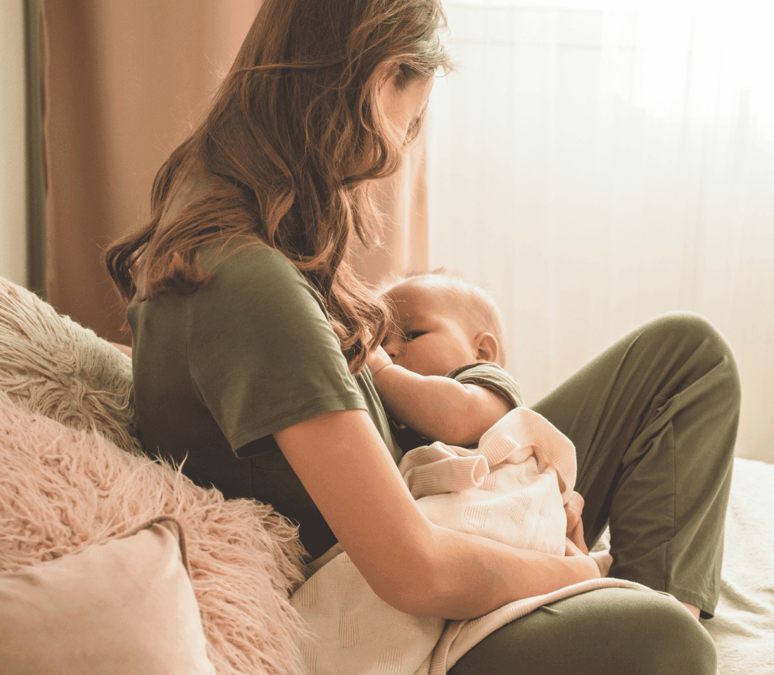 Până la ce vârstă este în regulă să alăptezi bebelușul?